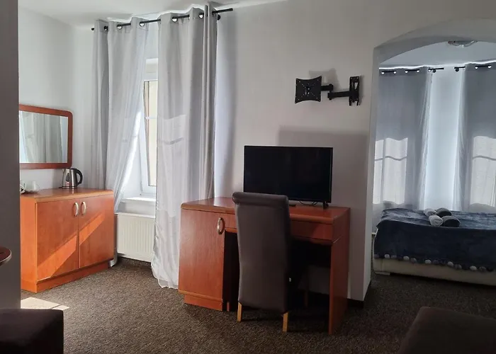 فندق مبيت وإفطار Przy Zelaznym Moscie كوادسكوم