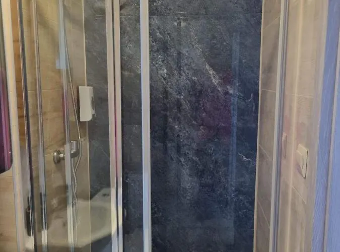 Przy Zelaznym Moscie فندق مبيت وإفطار كوادسكوم